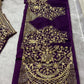Sehen Sie umwerfend aus in diesem wunderschönen cremefarbenen Lehenga-Set