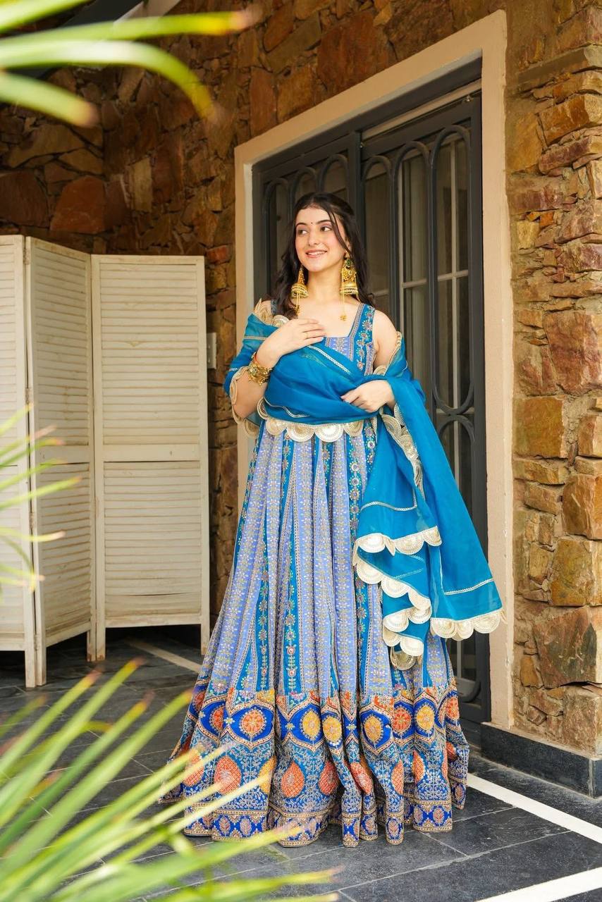 Präsentation des exklusiven Anarkali-Shooting-Designs