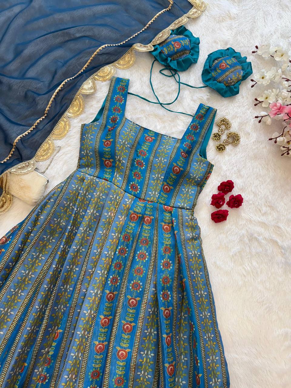 Präsentation des exklusiven Anarkali-Shooting-Designs