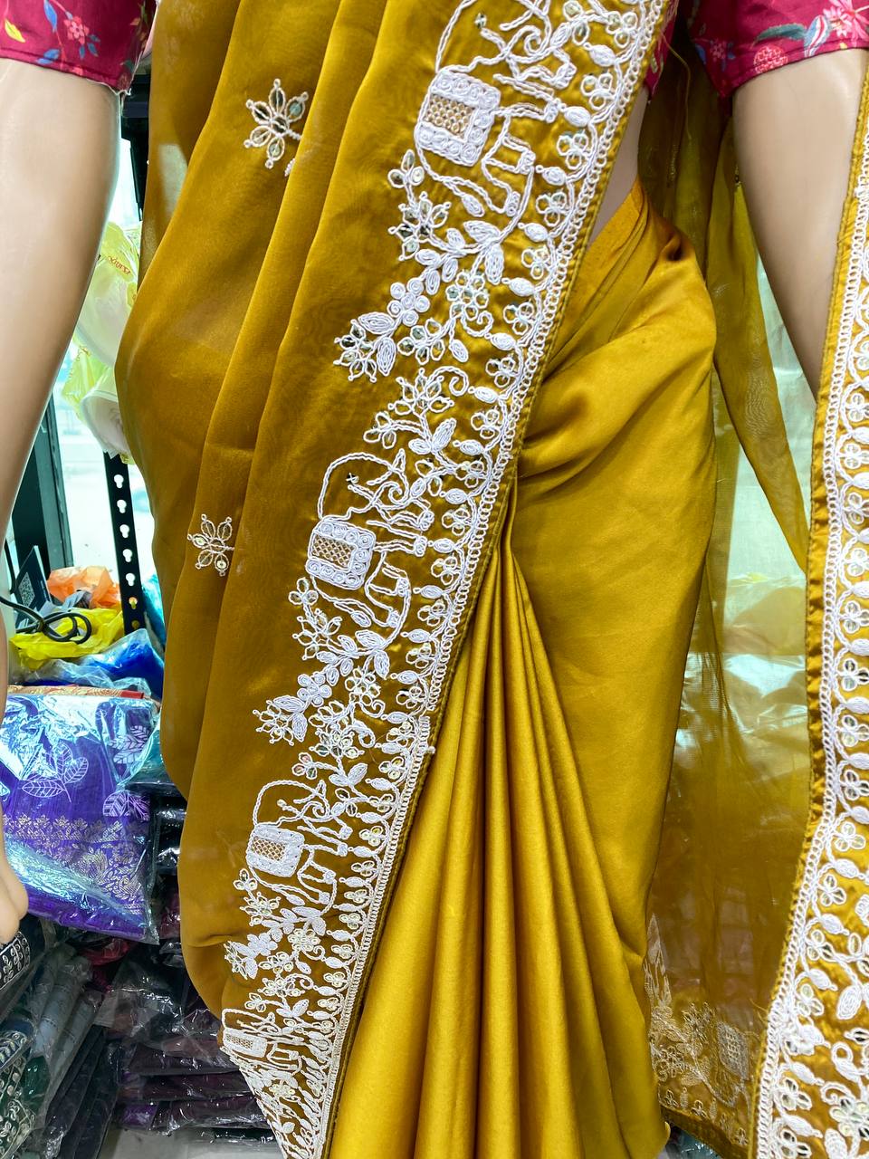 Wedding Wear Exclusive Ethnic Motif Saree