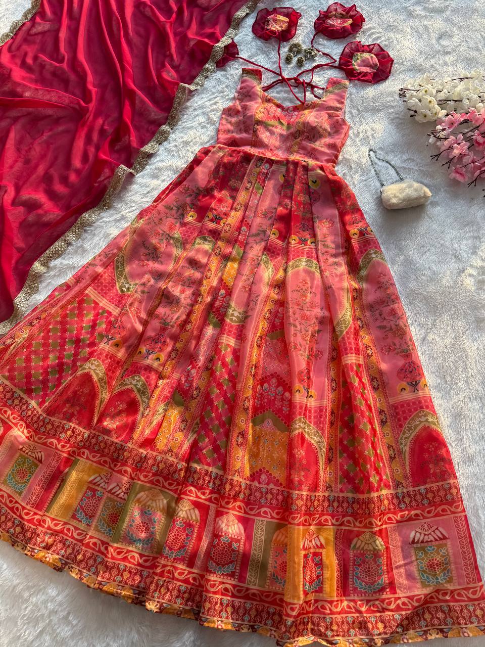 Präsentation des exklusiven Anarkali-Shooting-Designs