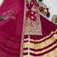 Kleid aus Georgette-Imitat mit üppiger Paillettenstickerei