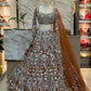 Einführung eines 4 Meter ausgestellten Lehenga mit Paillettenstickerei und Cut-Work