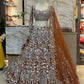Einführung eines 4 Meter ausgestellten Lehenga mit Paillettenstickerei und Cut-Work