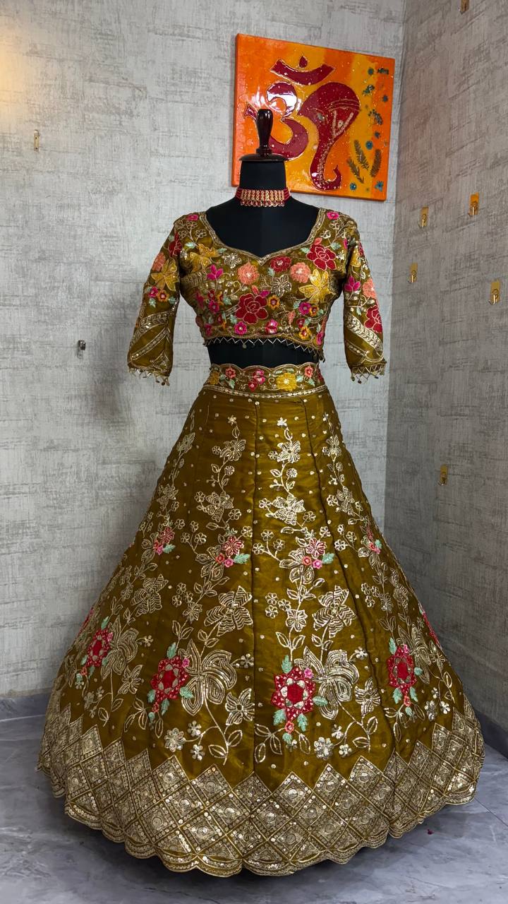 Sehen Sie umwerfend aus in diesem wunderschönen cremefarbenen Lehenga-Set