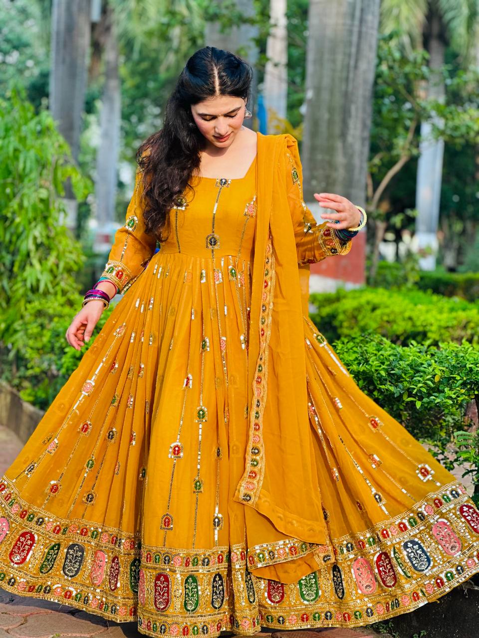 New signer Anarkali Suit In New Fancy Style M(38) New signer Anarkali Suit In New Fancy Style M(38)