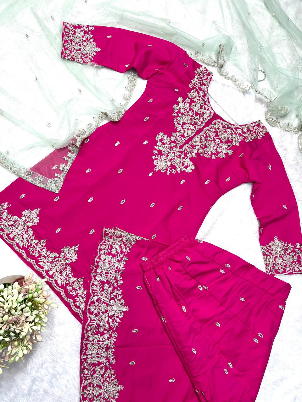 PRESENTING 3 PIECE STYLISH KURTI PLAZAA AND DUPATTA