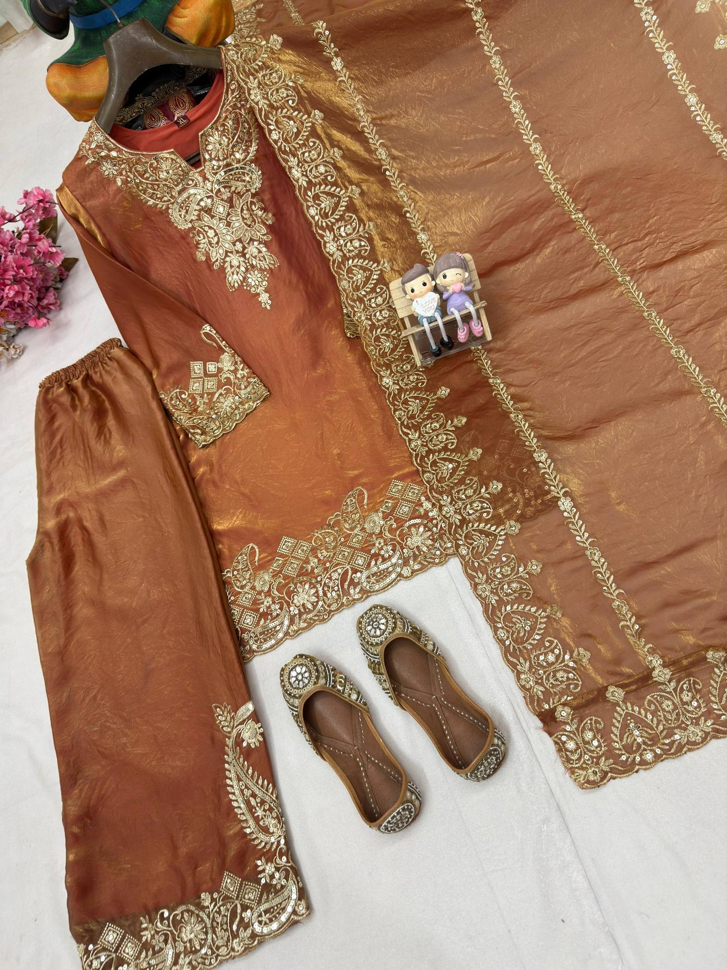 NEWLY LAUNCHED KURTI PLAZZO SET WITH BEAUTIFUL FRENDY SILK DUPATTA