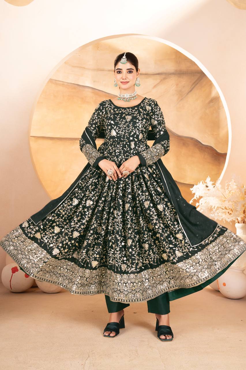 ENSEMBLE DE COSTUME ANARKALI PREMIUM PRÊT À ÊTRE FABRIQUÉ