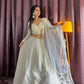 Feiern Sie den Charme der indischen Kultur mit diesem wunderschönen Lehenga-Set