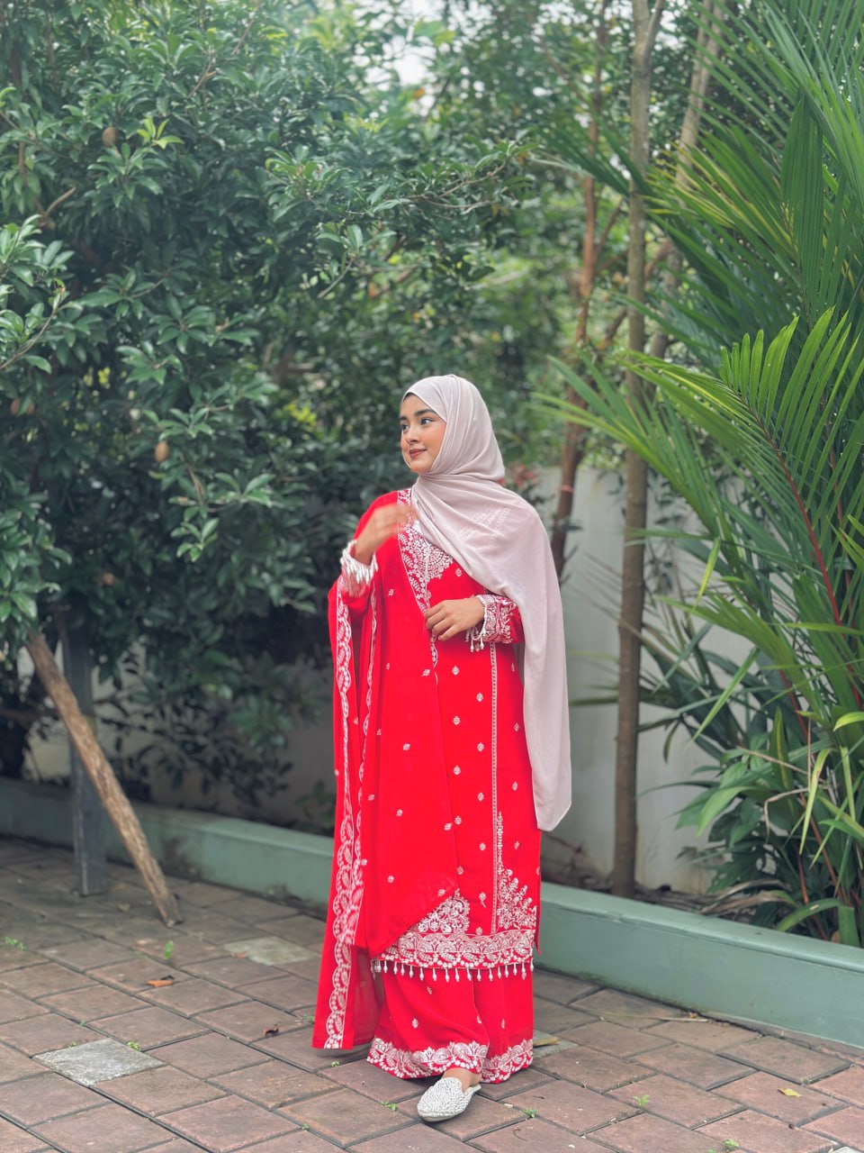 DESIGNER WEAR SEQUENCE EMBROIDERY ON FOX GEORGETTE SUIT