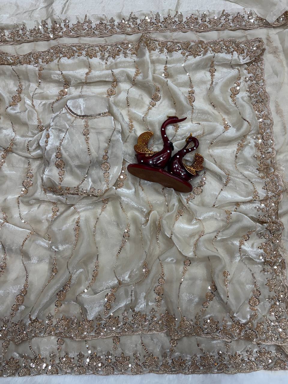 Reine Rangoli-Seide mit Codierung 3 mm c pallu Stickarbeit Sari