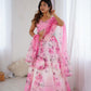 Sehen Sie umwerfend aus in diesem wunderschönen cremefarbenen Lehenga-Set