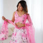 Sehen Sie umwerfend aus in diesem wunderschönen cremefarbenen Lehenga-Set