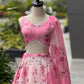 Sehen Sie umwerfend aus in diesem wunderschönen cremefarbenen Lehenga-Set