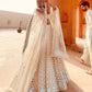 Soyez magnifique dans ce magnifique ensemble lehenga blanc cassé