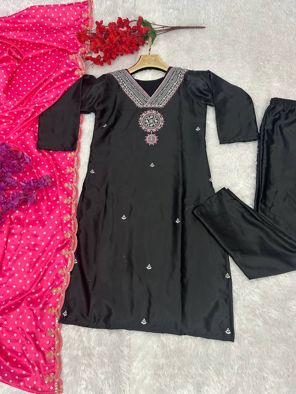 3-pair kurti Suit Set you've described seems to be a party wear