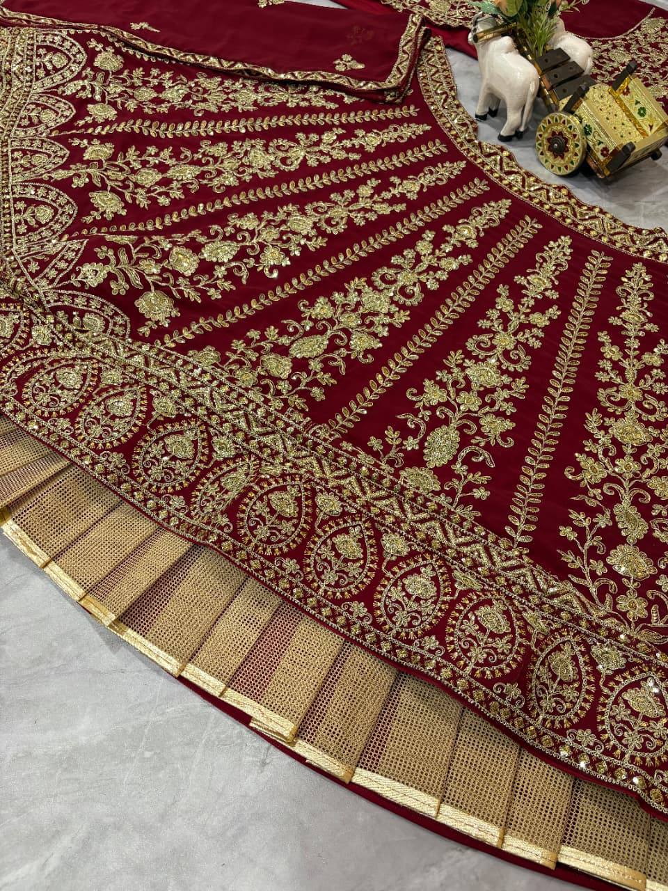 Sehen Sie umwerfend aus in diesem wunderschönen cremefarbenen Lehenga-Set