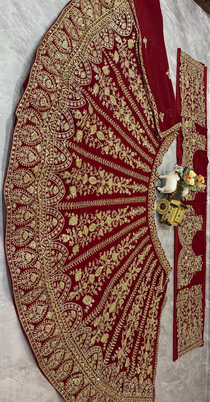 Sehen Sie umwerfend aus in diesem wunderschönen cremefarbenen Lehenga-Set