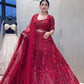 Sehen Sie umwerfend aus in diesem wunderschönen cremefarbenen Lehenga-Set