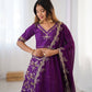 Célébrez le charme de la culture indienne avec ce magnifique ensemble lehenga