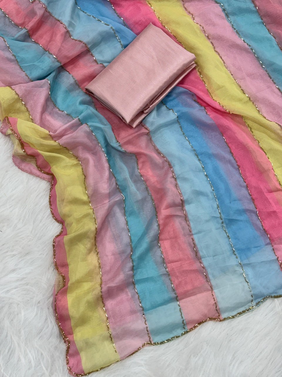 Havy Soft Tabby Organza Fabric With Beutiful Multy Prints Saree