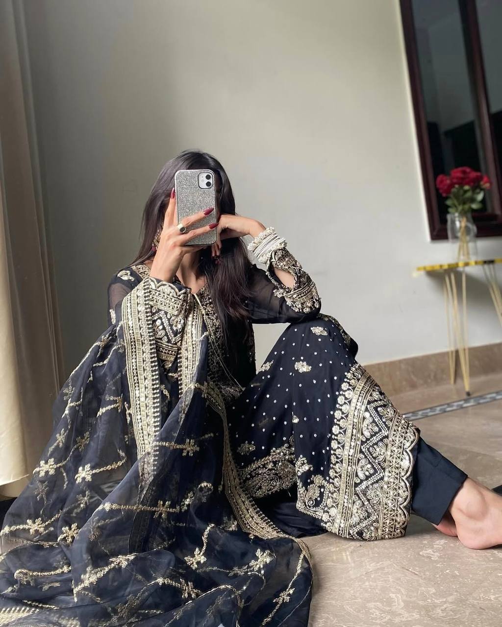 PRESENTING 3 PIECE STYLISH KURTI BOTTOM AND DUPATTA SUIT