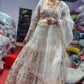 Feiern Sie den Charme der indischen Kultur mit diesem wunderschönen Lehenga-Set
