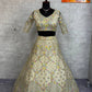 Sehen Sie umwerfend aus in diesem wunderschönen cremefarbenen Lehenga-Set