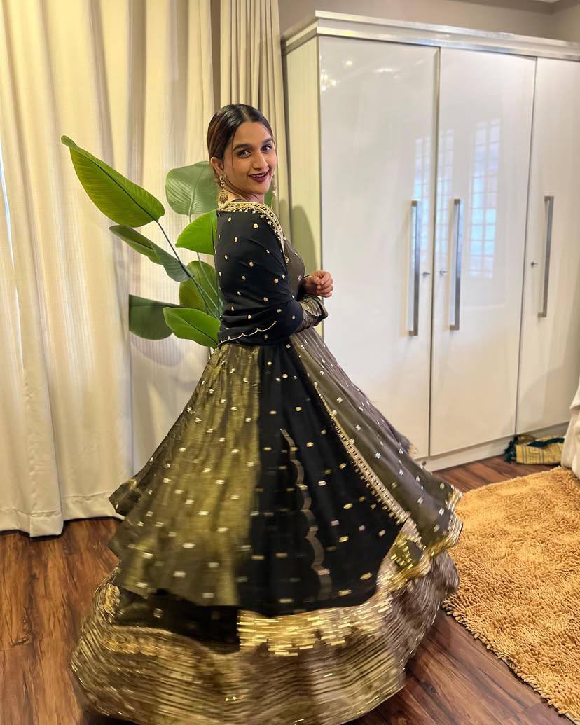 Featuring chinon silk kurti & lehenga with elegant dupatta