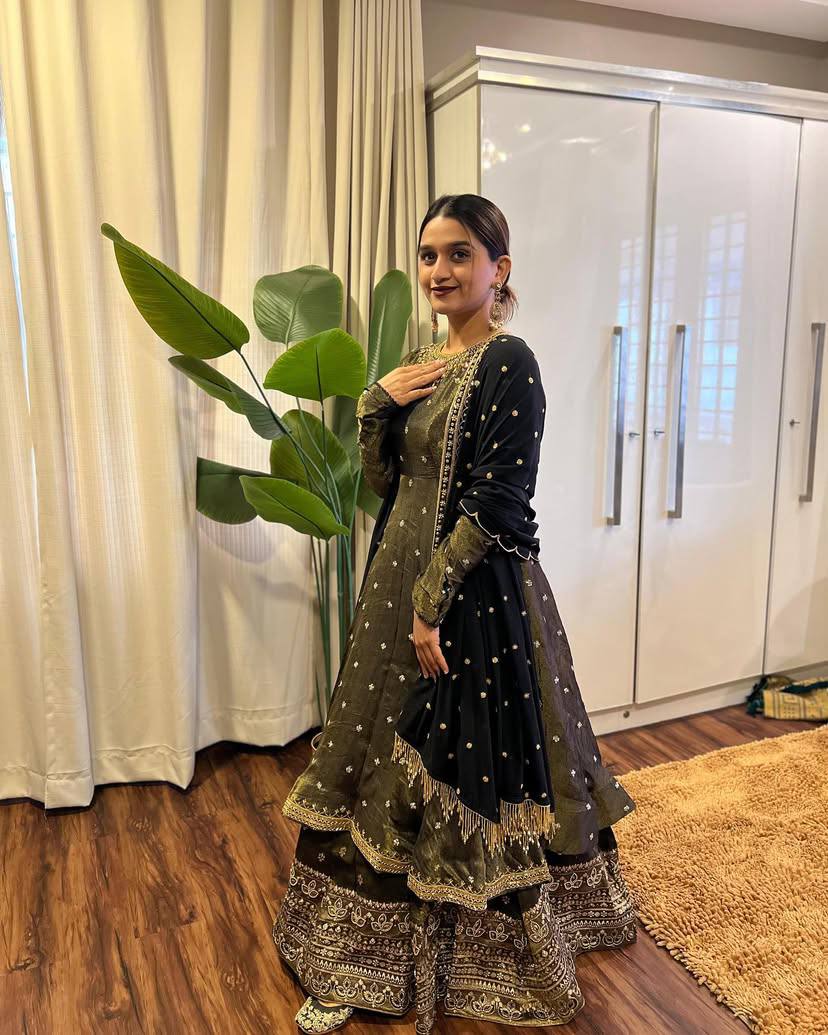 Featuring chinon silk kurti & lehenga with elegant dupatta