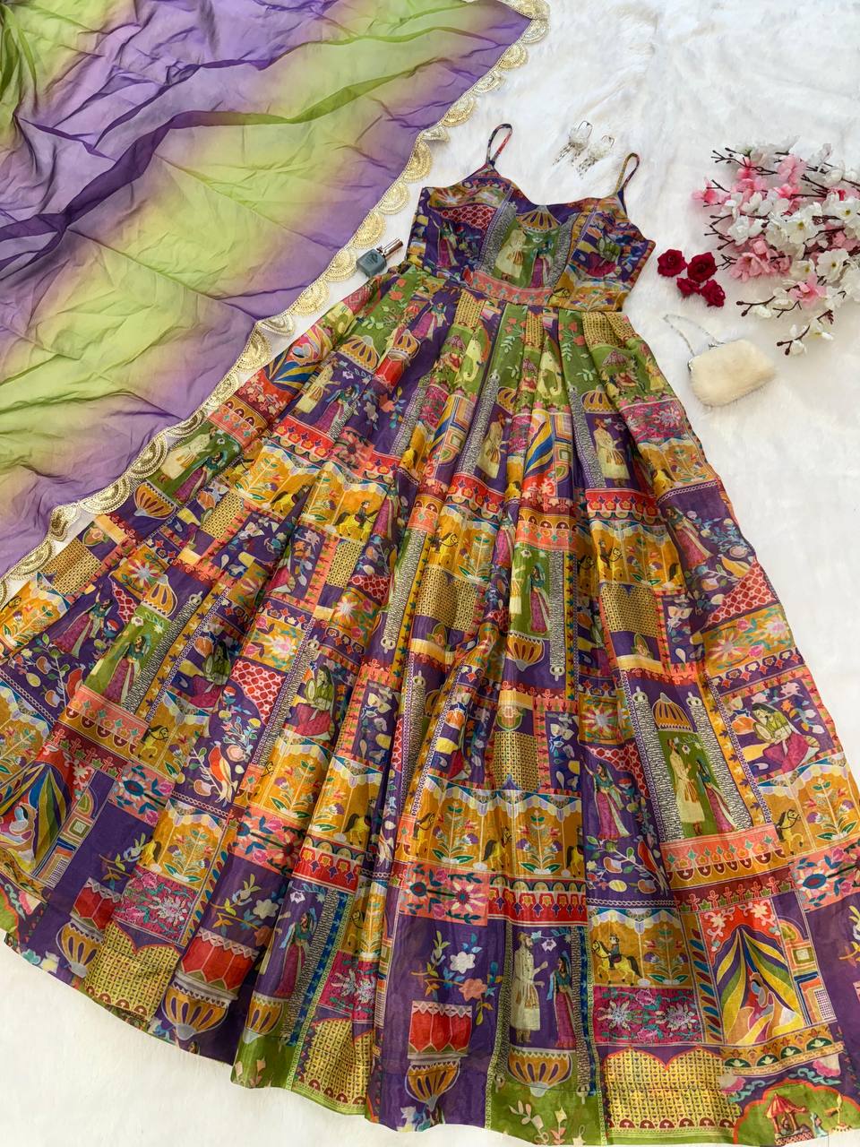 Präsentation des exklusiven Anarkali-Shooting-Designs