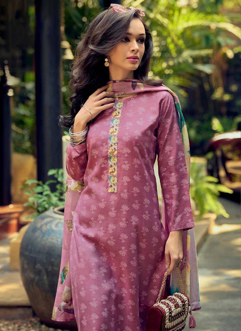 3-pair kurti Suit Set you've described seems to be a party wear outfit