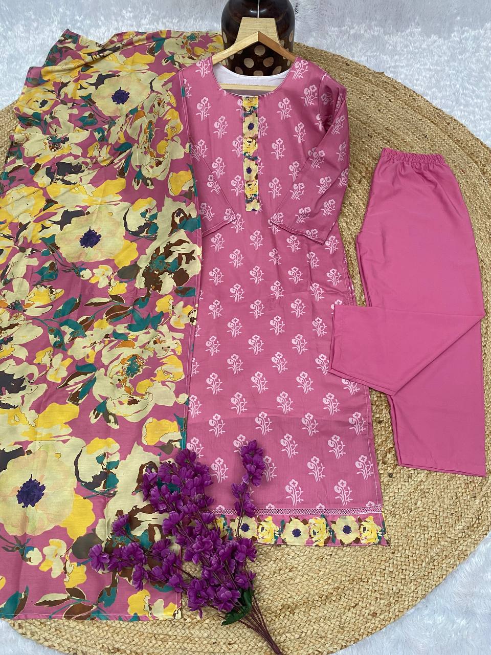 3-pair kurti Suit Set you've described seems to be a party wear outfit