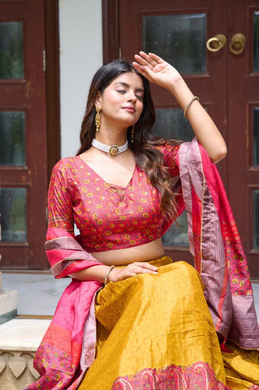 Heavy KASHMIRI Print With Foil Print Work Lehenga Choli