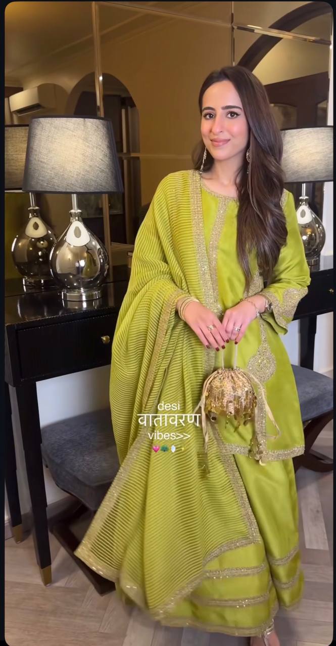 Widen your wardrobe with this beautiful palazzo set