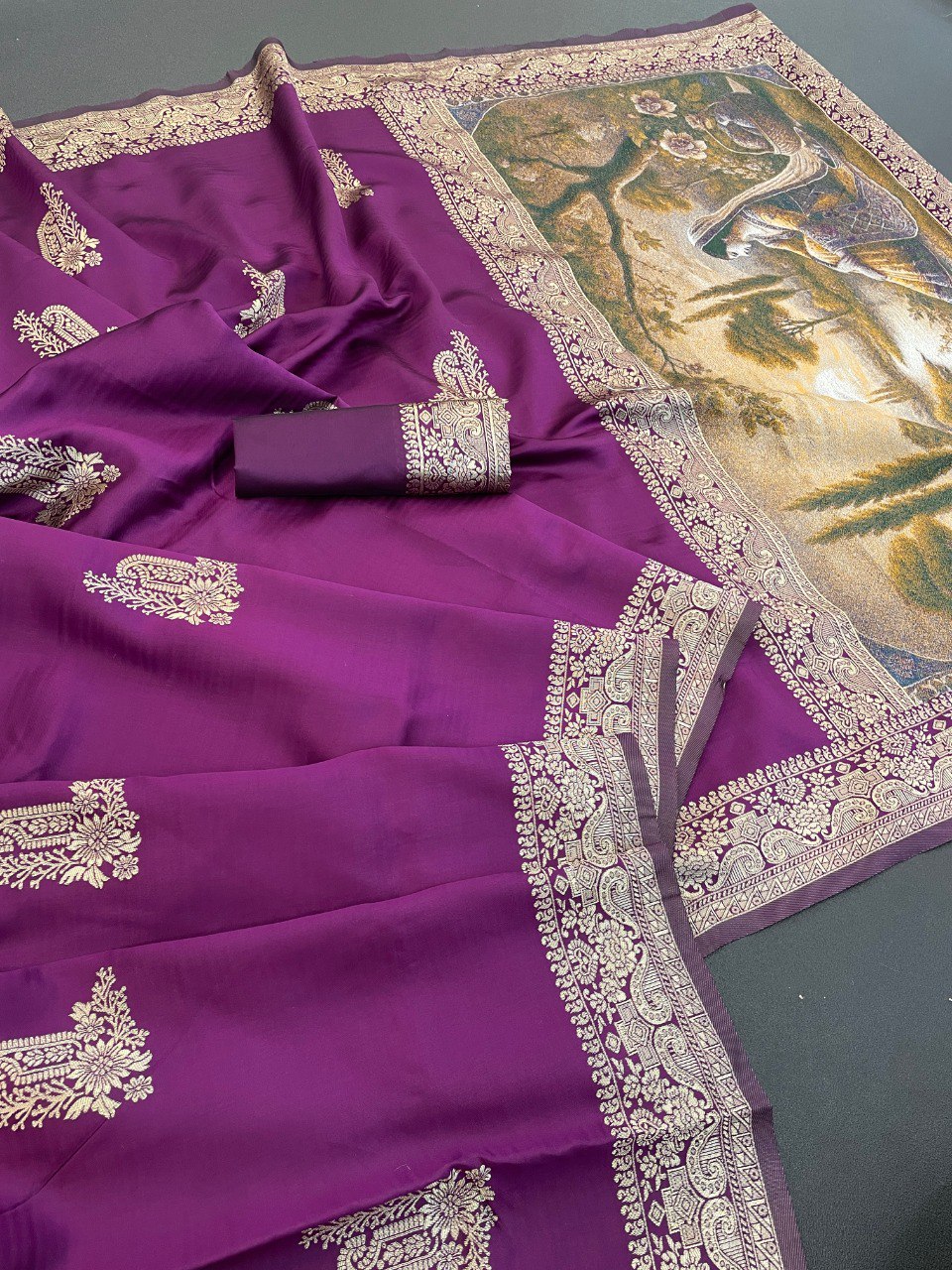 Partykleidung aus weichem Rangoli-Seidensari
