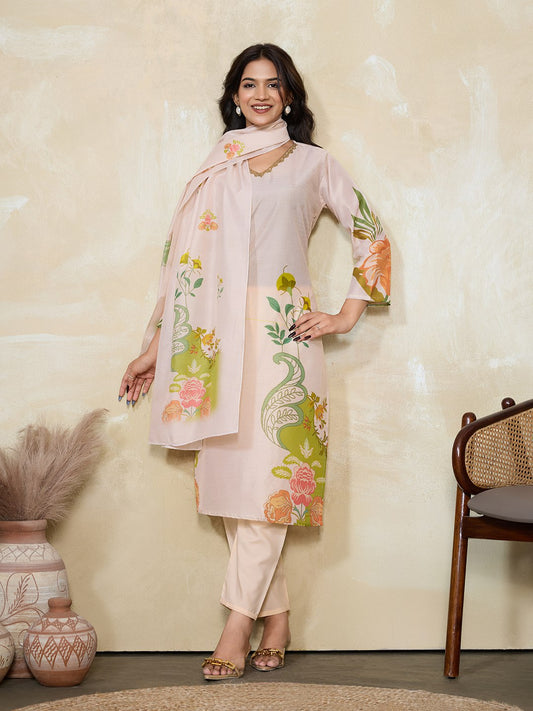 Kleid aus Georgette-Imitat mit üppiger Paillettenstickerei
