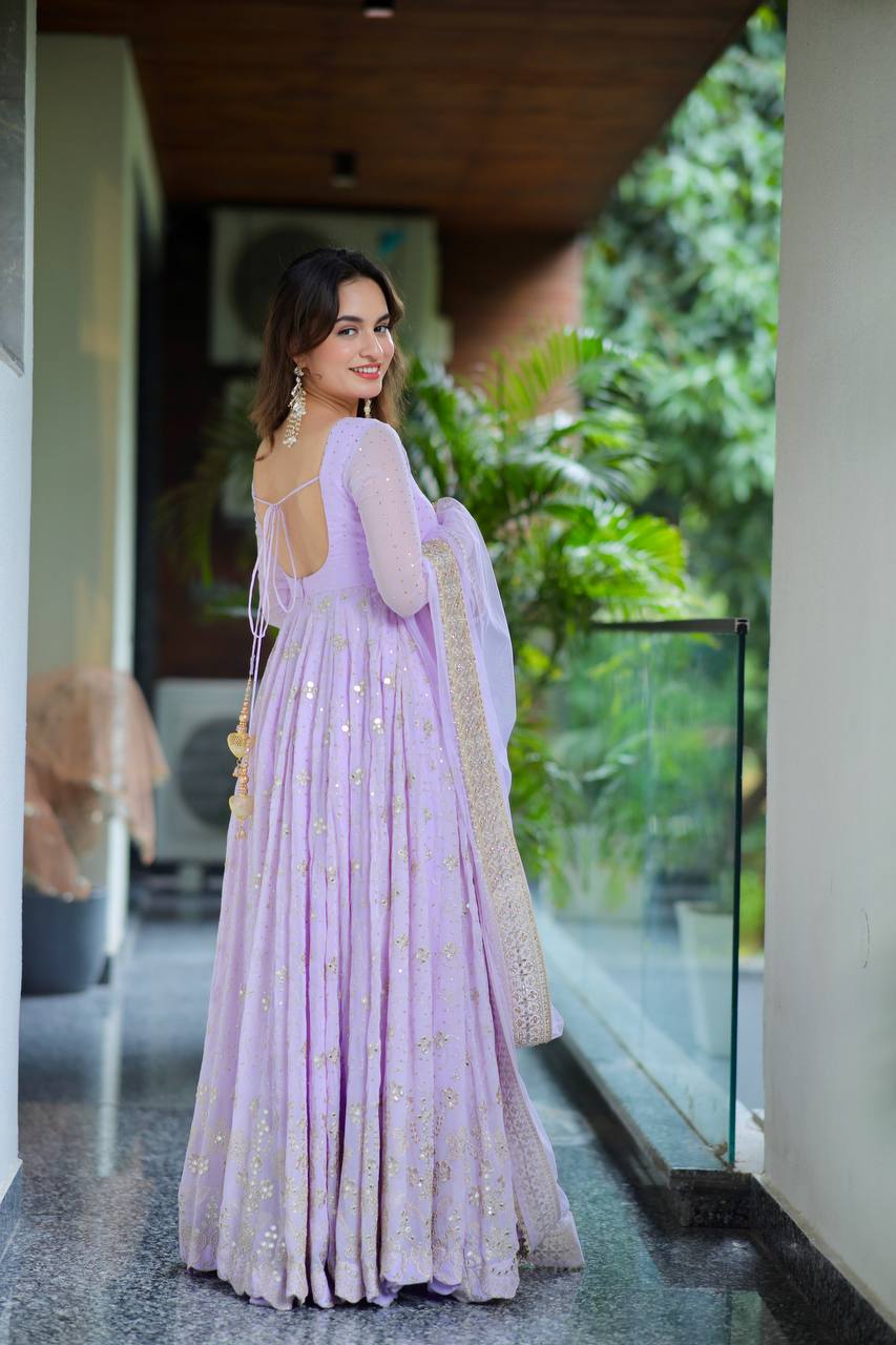PREMIUM-FERTIGANZUG-SET AUS ANARKALI