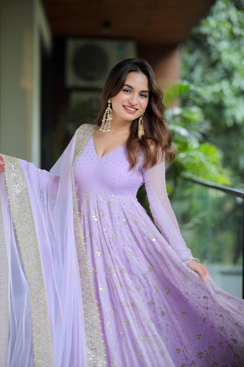 PREMIUM-FERTIGANZUG-SET AUS ANARKALI