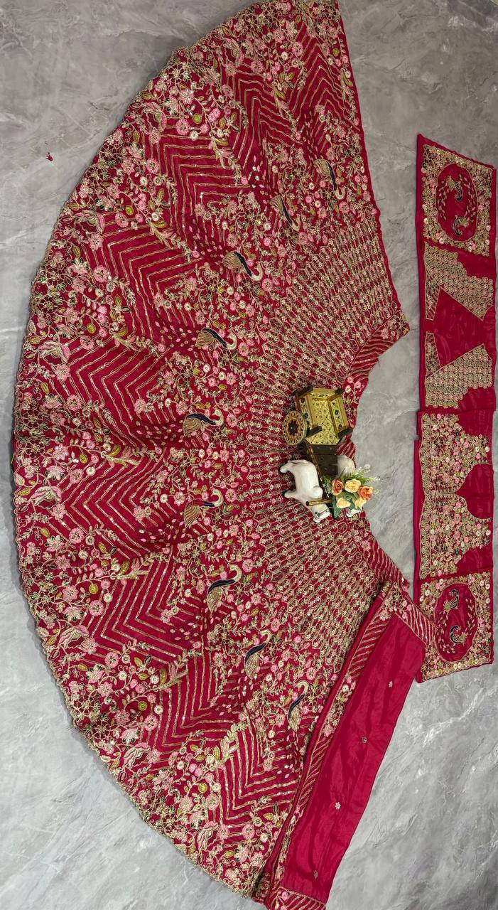 Sehen Sie umwerfend aus in diesem wunderschönen cremefarbenen Lehenga-Set