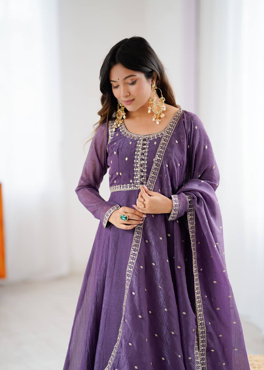 PRESENTING NEW HIGH PREMIUM QUALITY PURE CRUNCHY SILK FABRIC GOWN