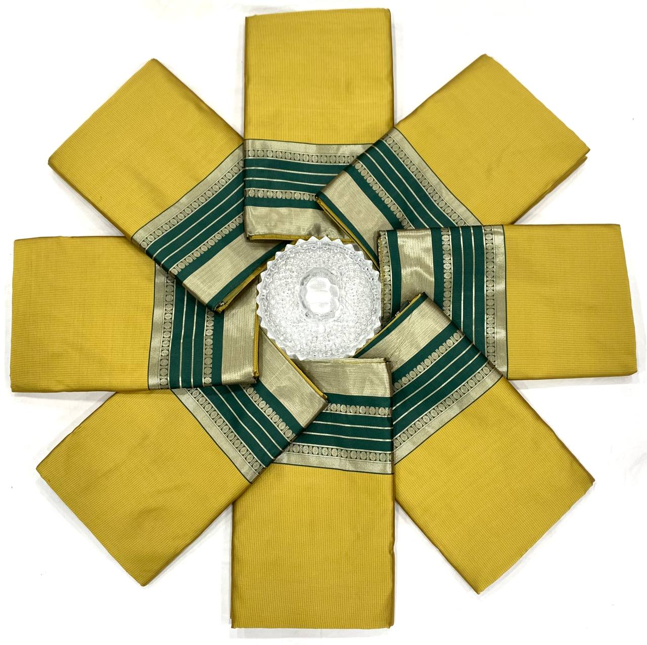 Sari en soie Rangoli noir de qualité supérieure