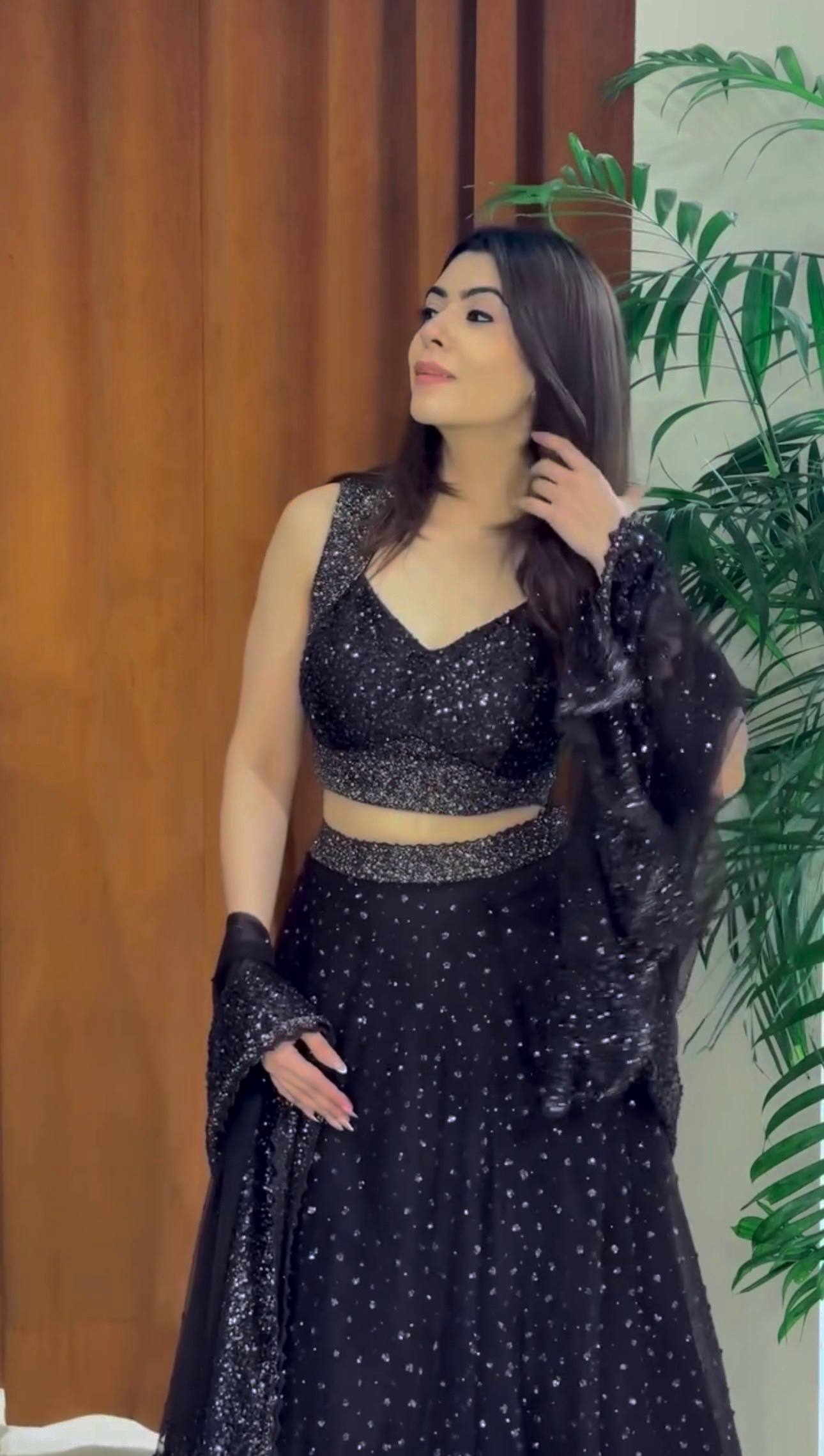 Net lehnga with sequins & zari work Choli