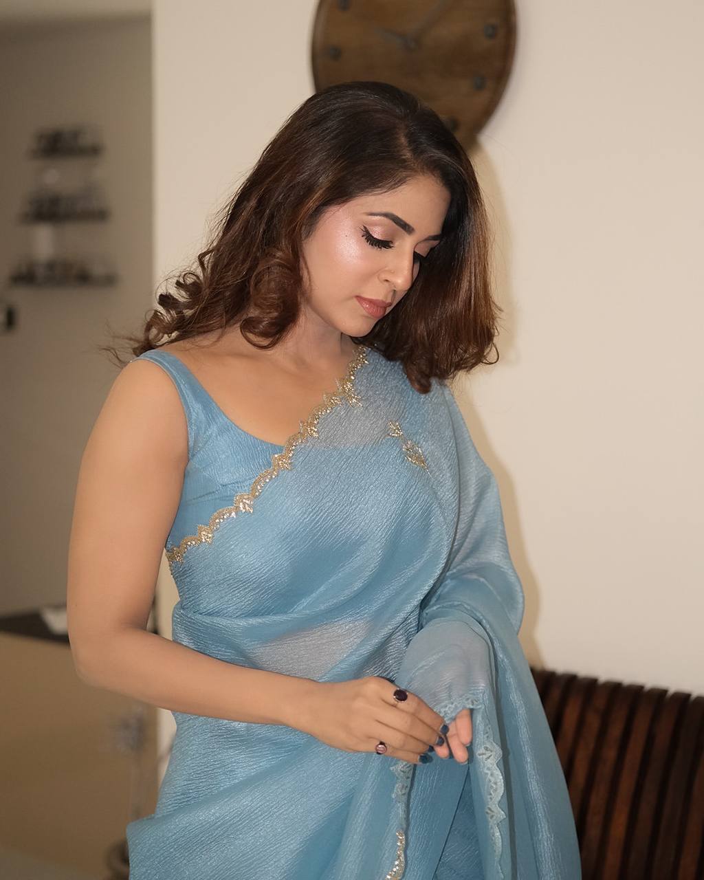 Pixcel Crush Beautiful Katdana and Diamond hand work Saree