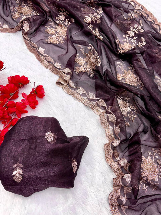 Je recherche quelqu'un pour ce magnifique sari de la même couleur