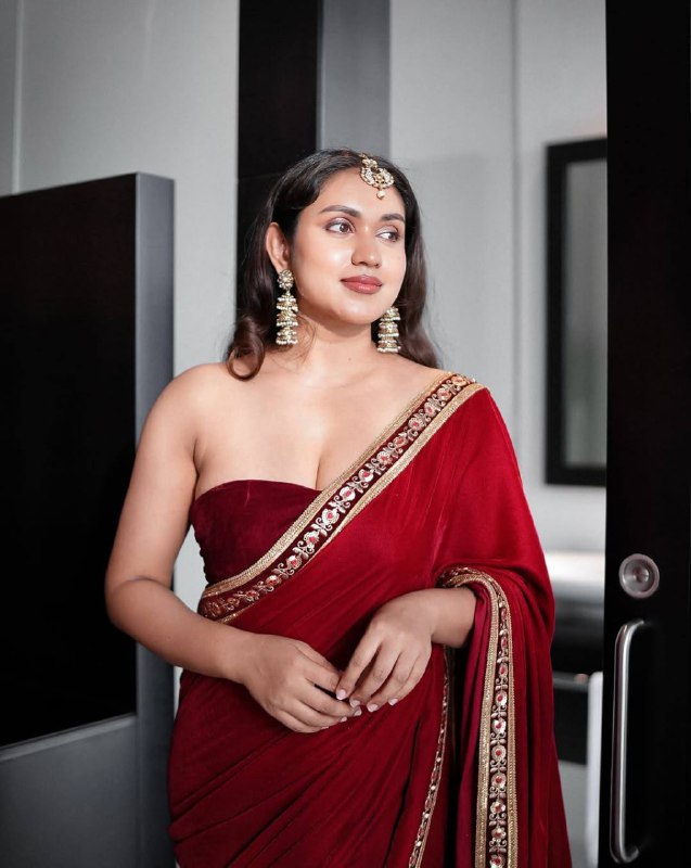 9000 Velvet Beautiful Embroidered Lavender Border Saree