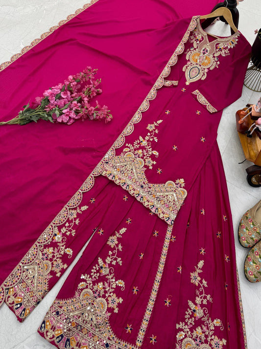 Kleid aus Georgette-Imitat mit üppiger Paillettenstickerei
