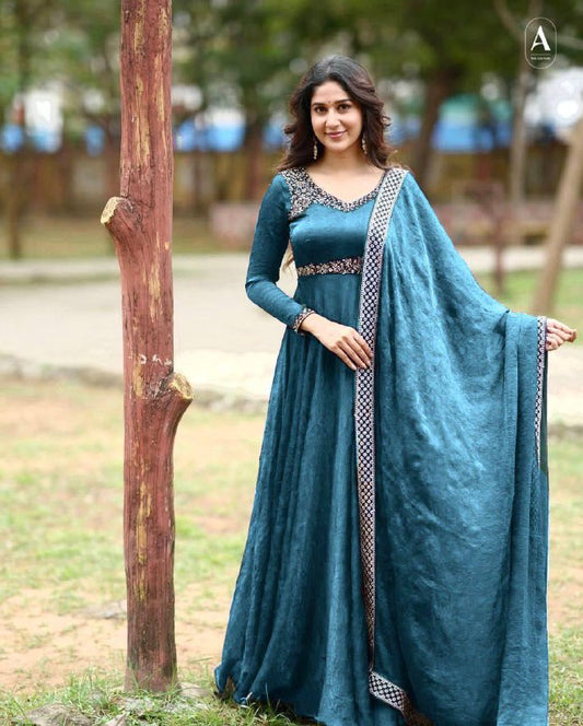 VÊTEMENTS DE COURSE TENDANCE HAUT EN FAUSSE GEORGETTE BRODERIE EN FIL DE COTON