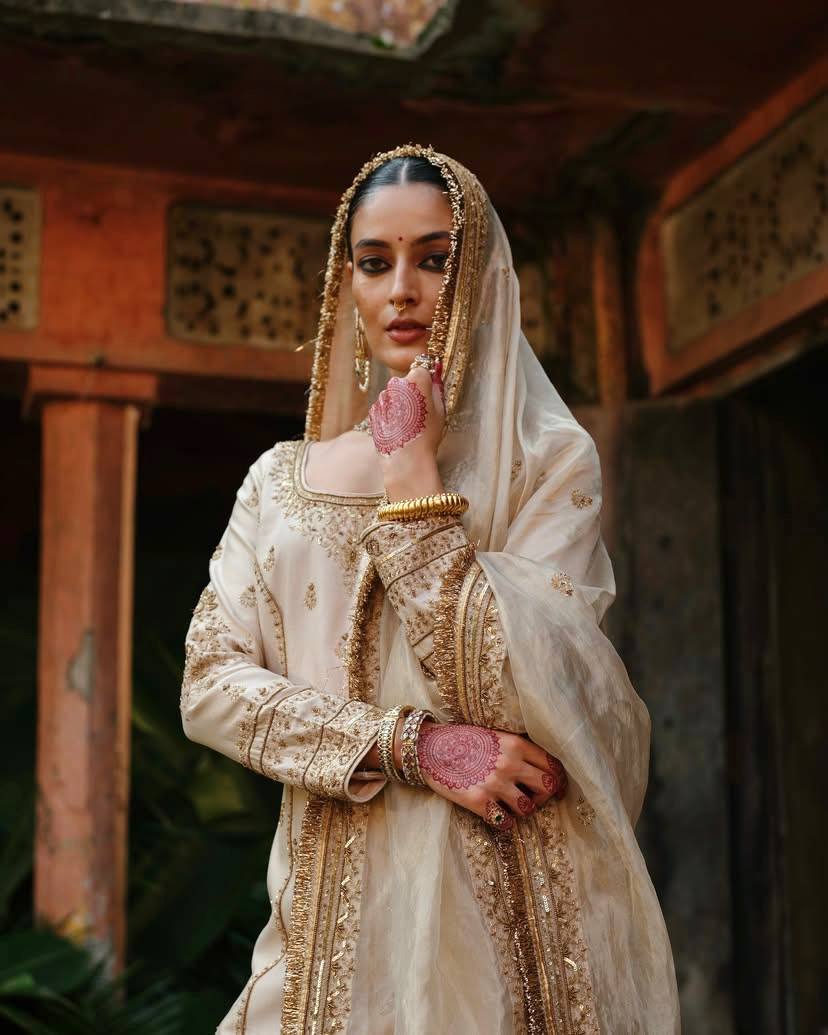 VERBESSERN SIE DIE SCHÖNHEIT IHRER GARDEROBE MIT DIESEM NEU EINGEFÜHRTEN KURTI PLAZZO